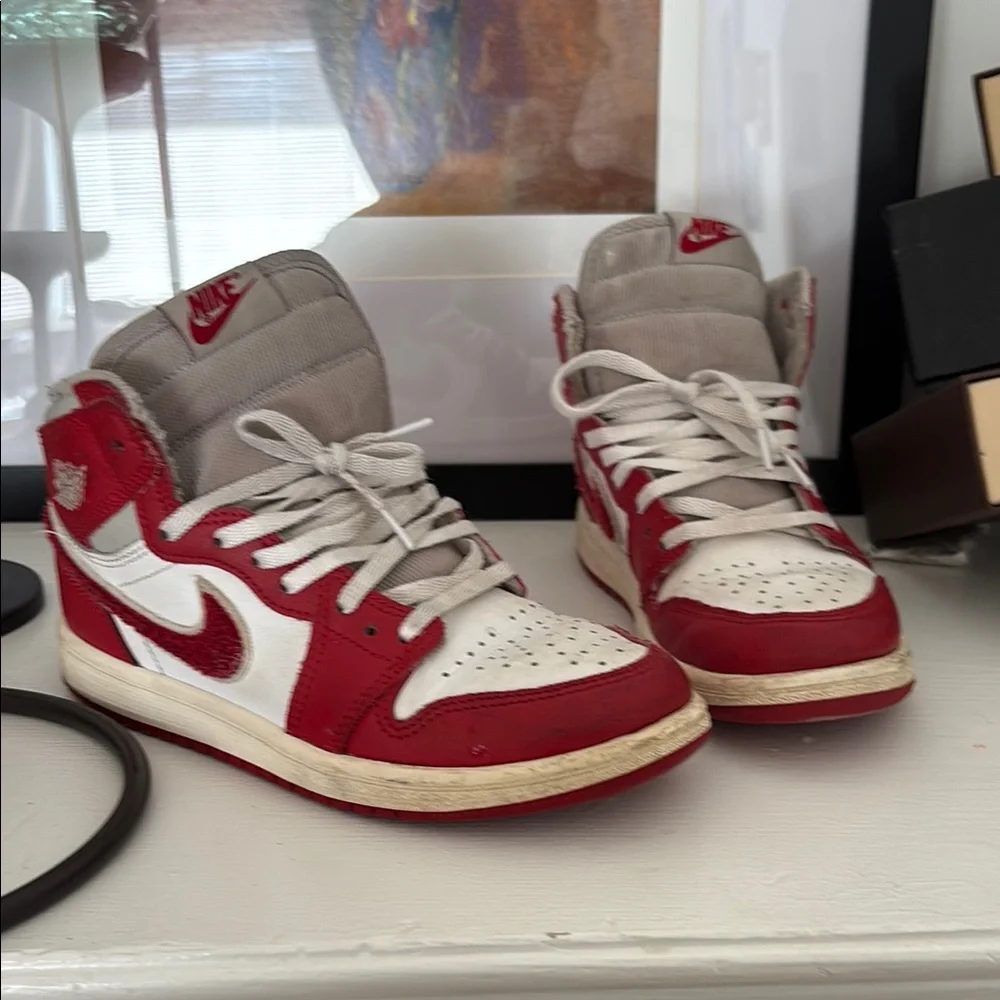 Nike Air Jordan Red and White High-Top Sneakers kids Sz 2 fuzzy swoosh